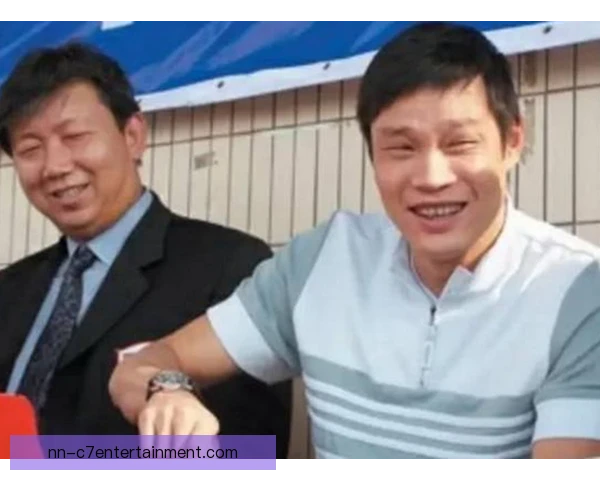 某组织核心门前补射得手，机敏跑位锁定胜局